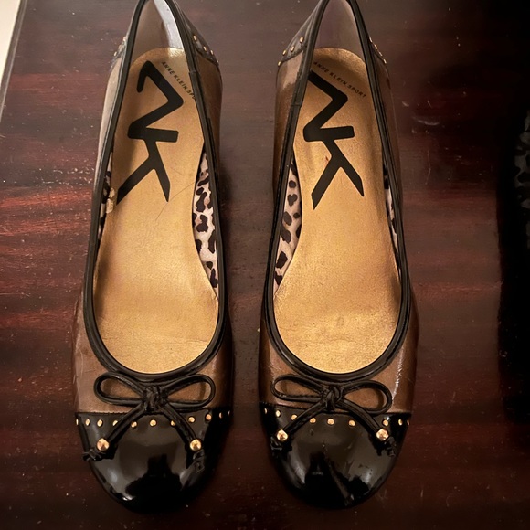 ANNE KLEIN FLATS WORN ONCE! - Picture 2 of 5